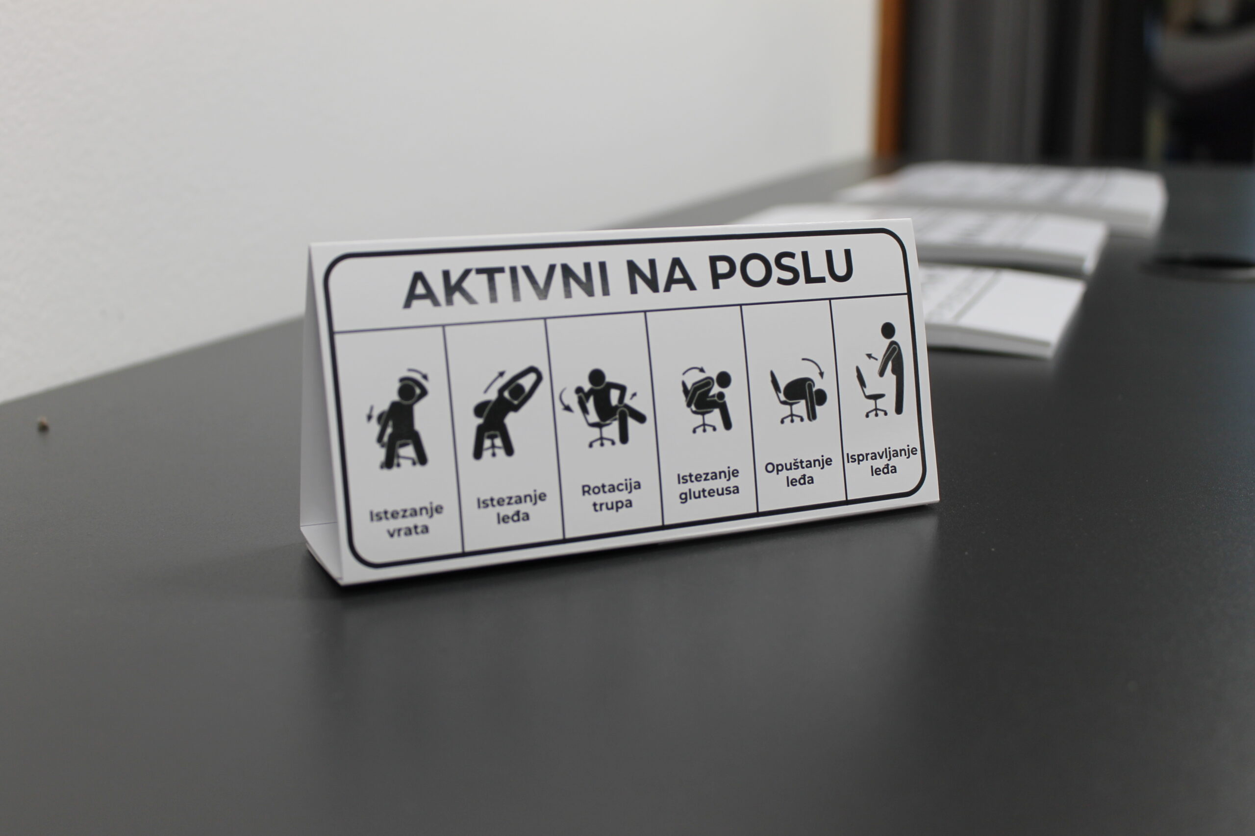 vježbe na uredskom stolcu